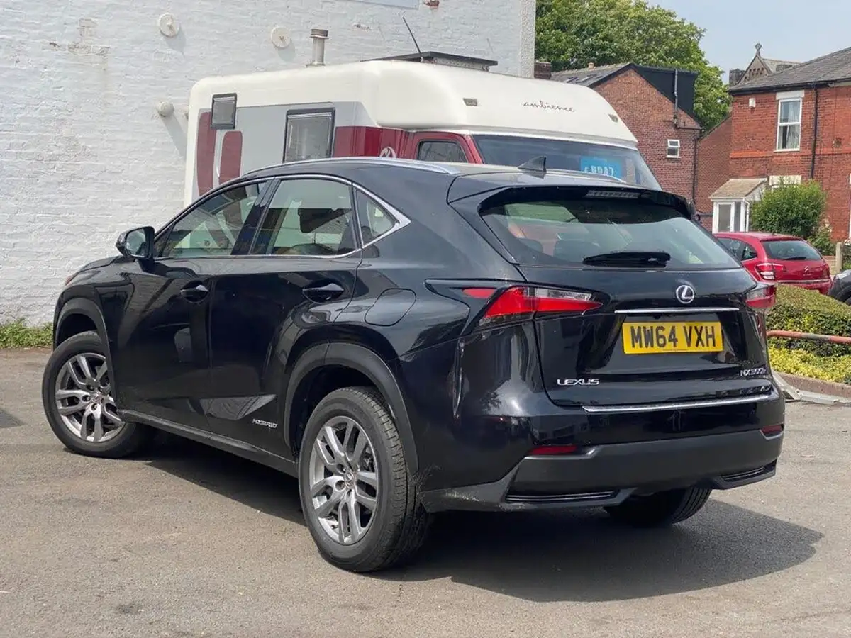 2015-lexus-nx-300h-25-se-194bhp-big-6