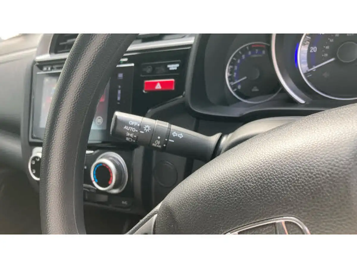 2016-honda-jazz-13-i-vtec-se-big-37
