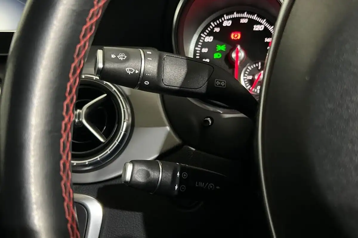 2018-mercedes-benz-cla-16-cla-200-amg-line-night-edition-ss-coupe-4d-7g-dct-big-25