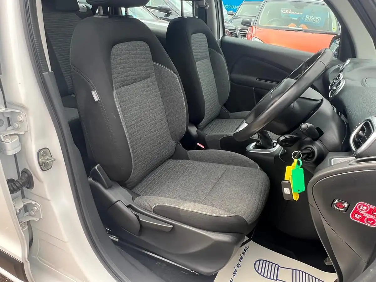 2016-citroen-c3-picasso-16bluehdi-edition-big-25