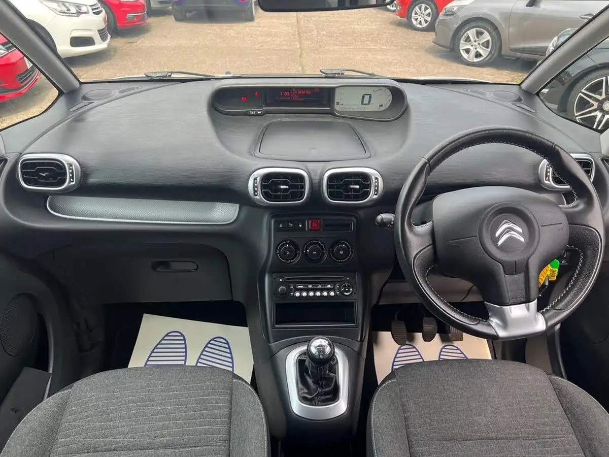 2016-citroen-c3-picasso-16bluehdi-edition-big-1