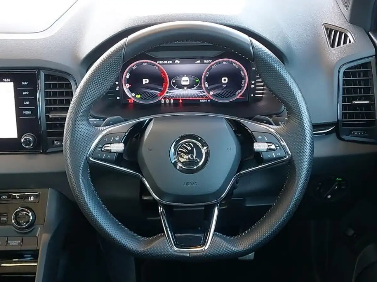 2024-skoda-karoq-20tdi-sportline-4x4-dsg-big-6