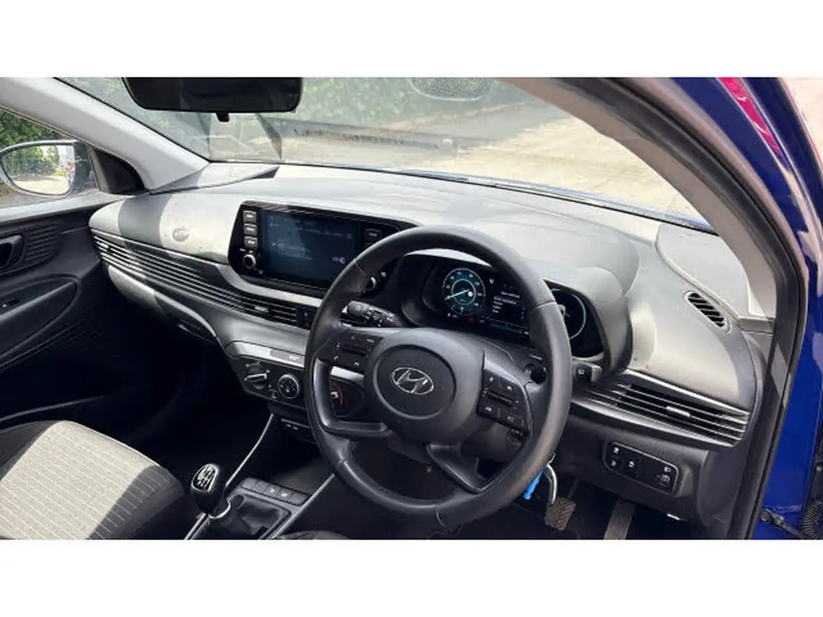 2022-hyundai-i20-10-t-gdi-se-connect-eclutch-imt-big-10