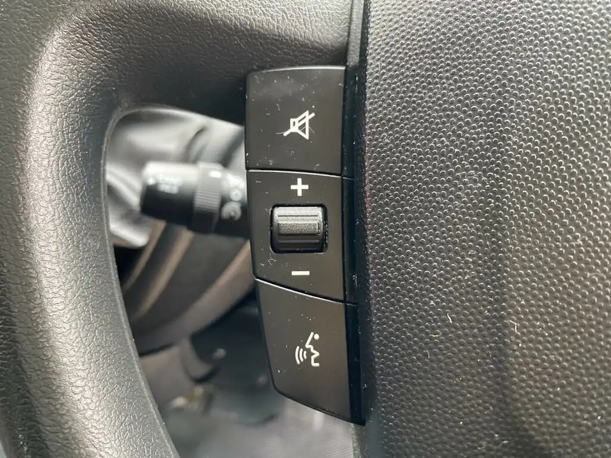 2020-peugeot-boxer-20-bluehdi-professional-335-l2h2-big-35