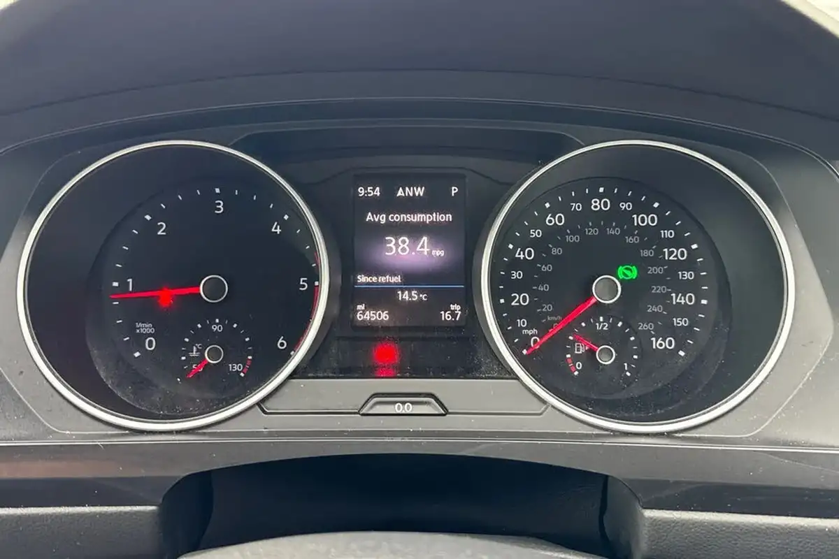 2018-volkswagen-tiguan-20tdi-se-navigation-150ps-4motion-ss-dsg-big-60