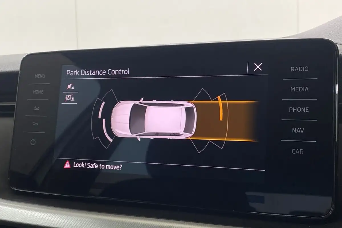 2022-skoda-scala-10-tsi-se-technology-109ps-big-25