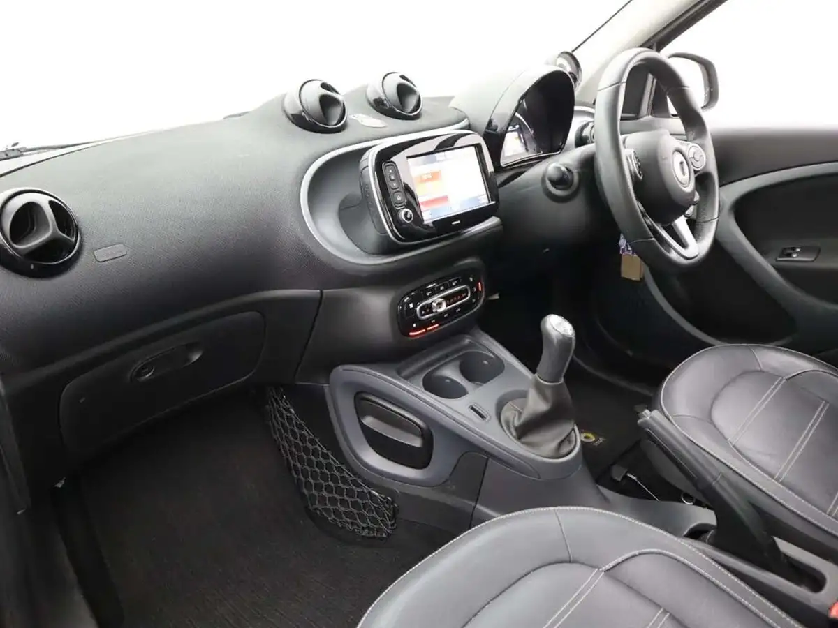 2019-smart-forfour-10-prime-premium-big-12