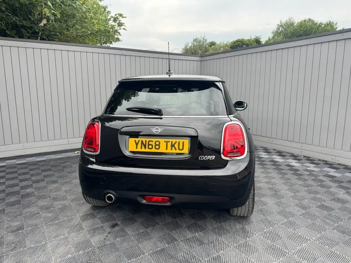 2018-mini-cooper-15-cooper-classic-ss-hatchback-3d-big-18