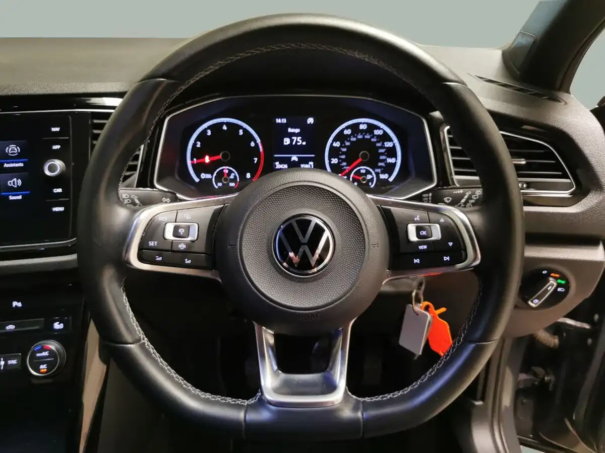 2021-volkswagen-t-roc-15-tsi-black-edition-big-20