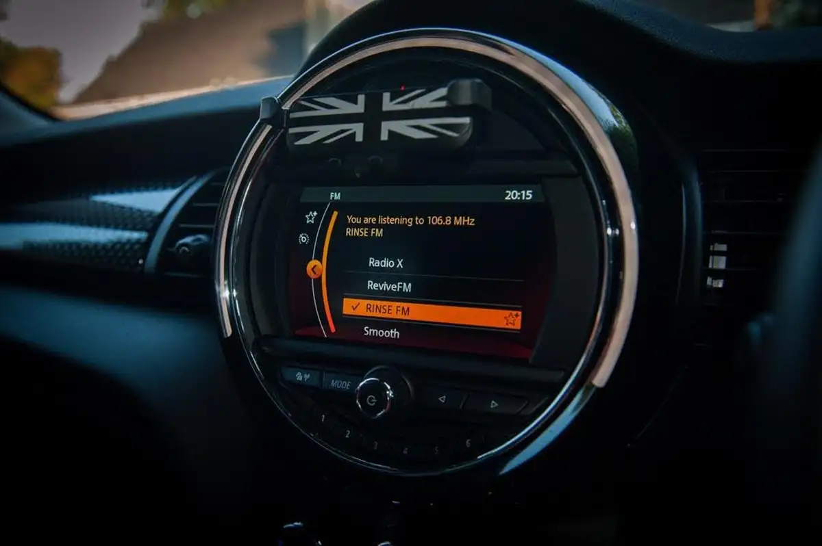 2021-mini-cooper-20-cooper-s-classic-189bhp-series-ii-nav-hatchback-5d-big-32