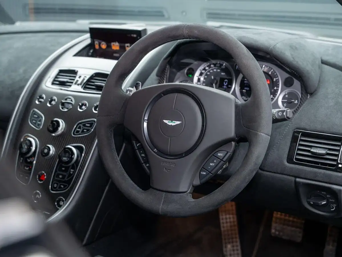 2018-aston-martin-vantage-47-v8-vantage-s-coupe-sportshift-ii-big-21