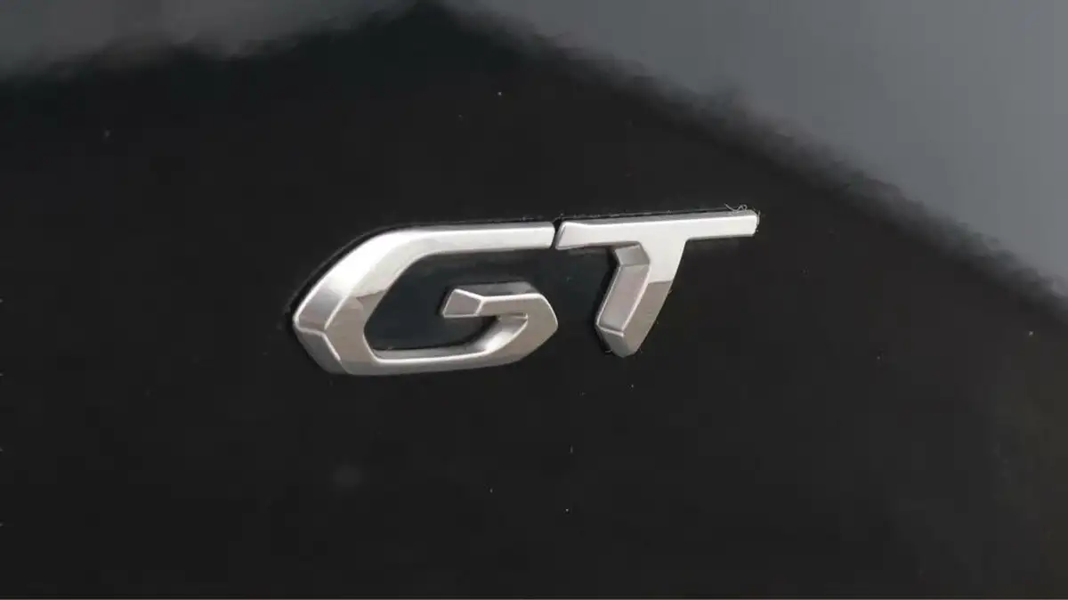 2022-peugeot-2008-suv-12-puretech-gt-big-24