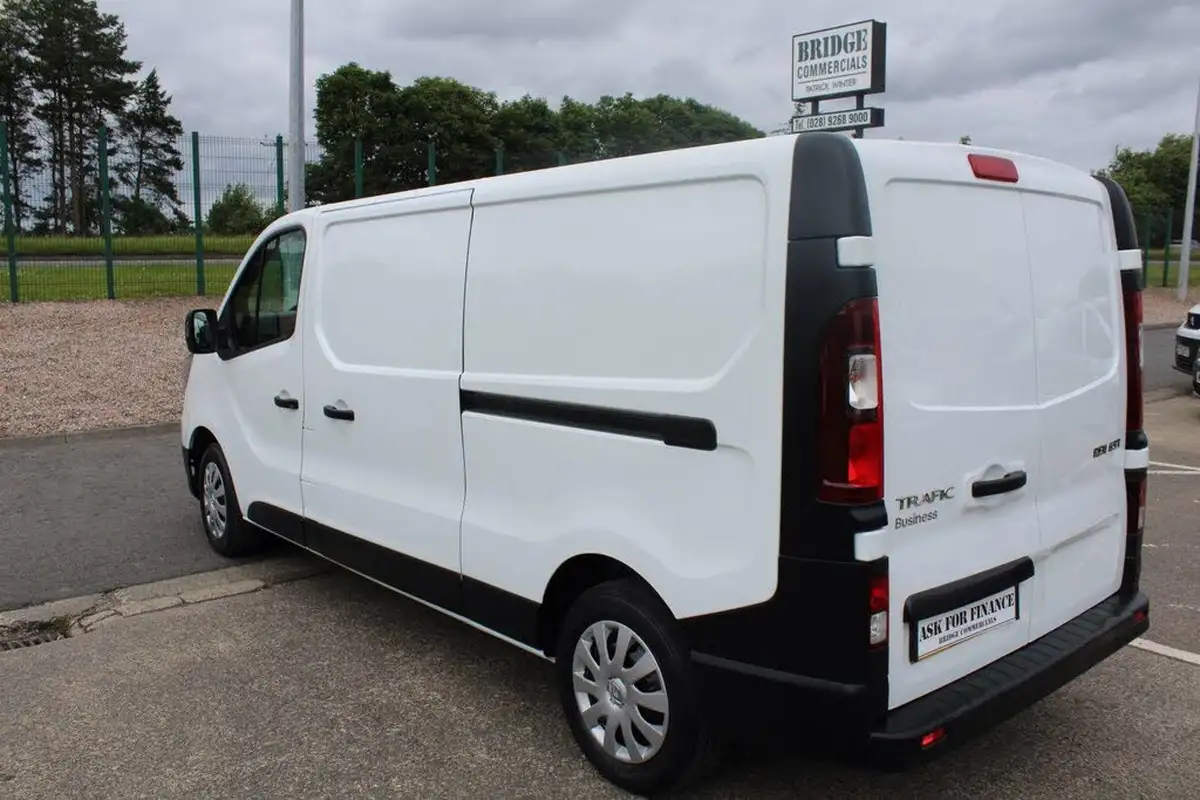 2022-renault-trafic-20dci-ll30-130-business-panel-big-2