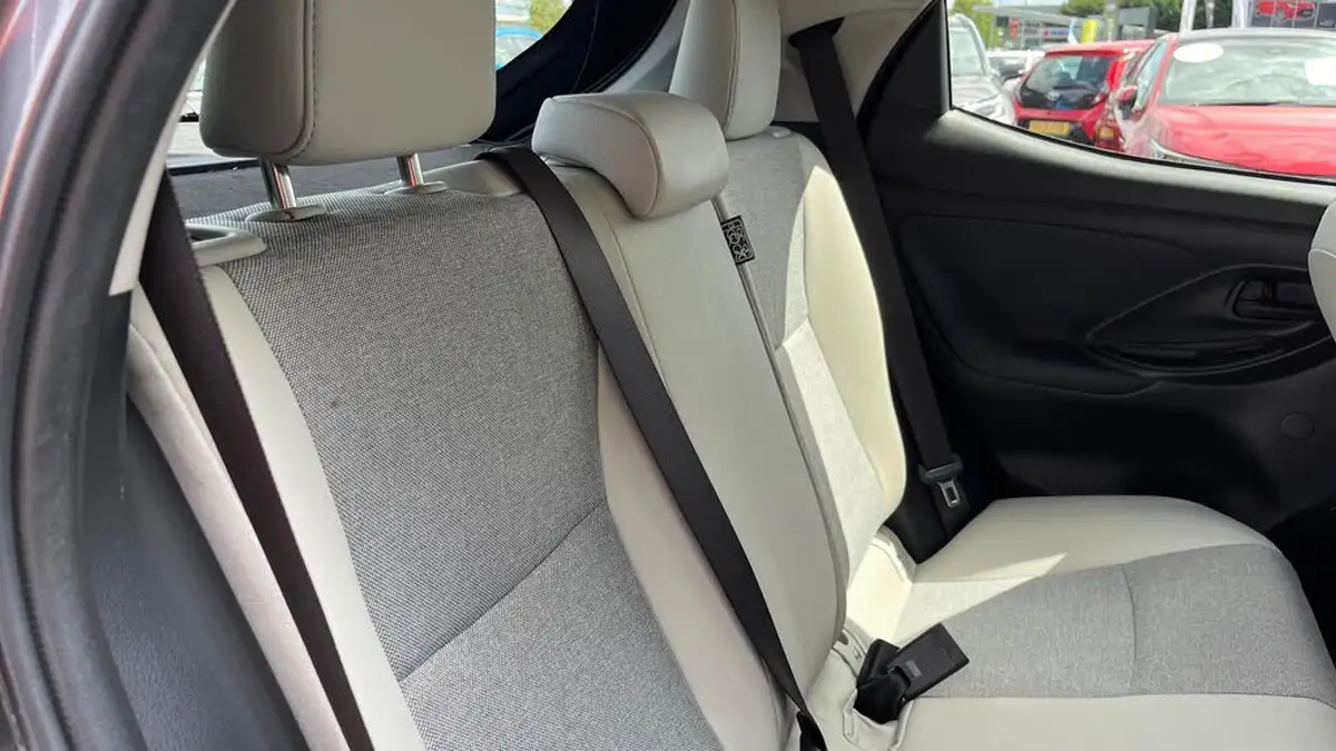 2022-toyota-yaris-cross-15-vvt-i-excel-city-packpan-roof-big-11