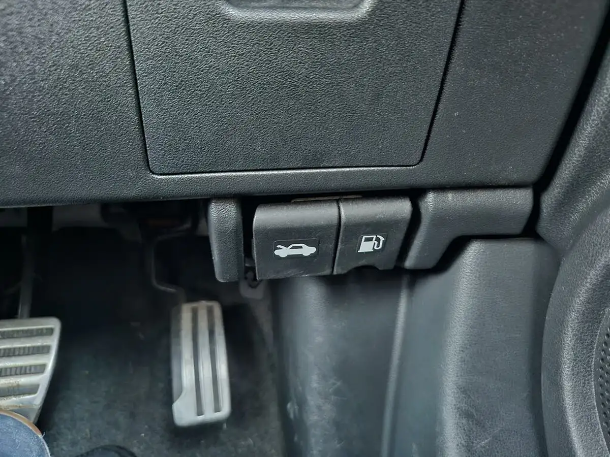 2012-nissan-qashqai-16-n-tec-big-28