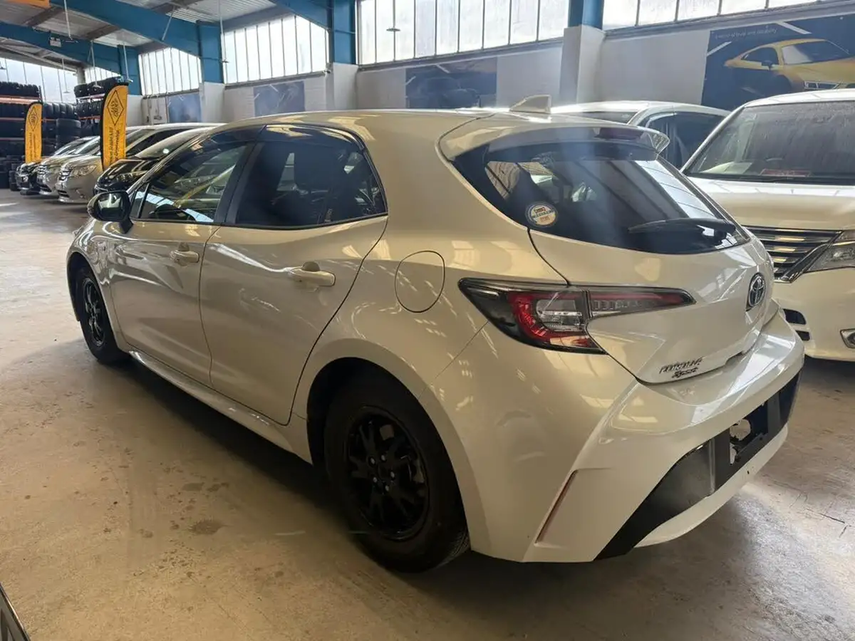 2019-toyota-corolla-big-8