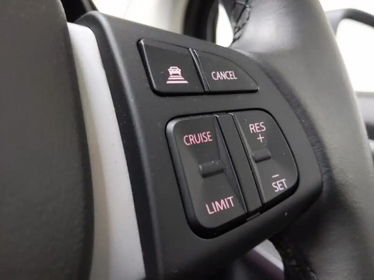 2023-suzuki-s-cross-15-ultra-allgrip-big-15