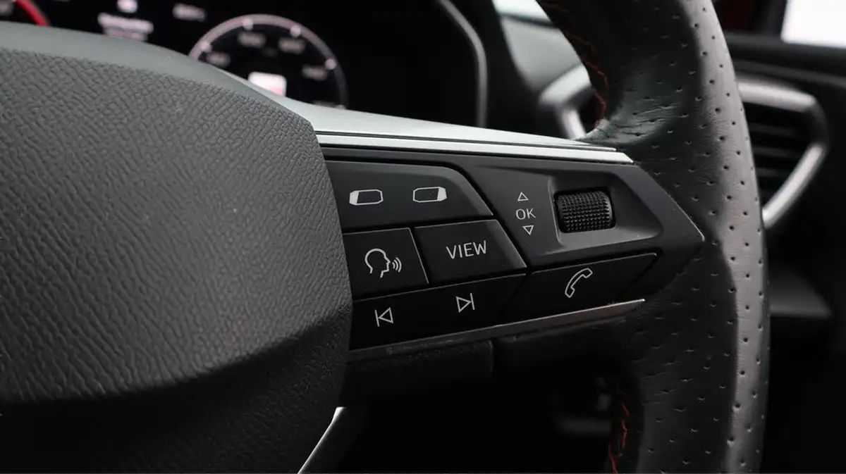 2020-seat-leon-15-tsi-evo-fr-130ps-hatchback-big-26