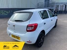 2015-dacia-sandero-12-ambiance-small-9