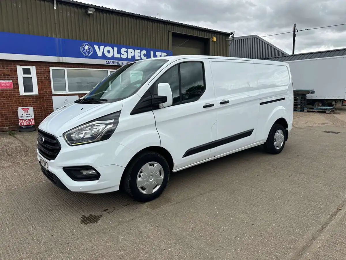 2020-ford-transit-custom-20tdci-300-l1h1-trend-105pseu6dt-panel-van-big-4