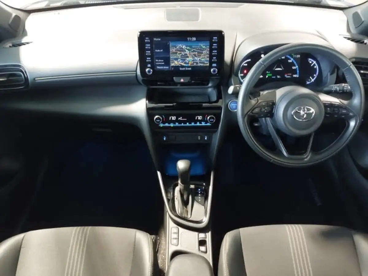 2022-toyota-yaris-cross-15-vvt-i-dynamic-big-2