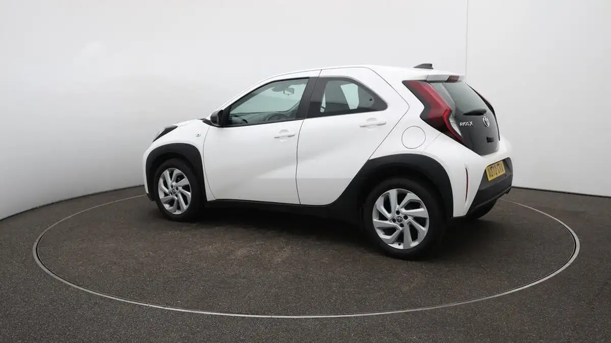 2022-toyota-aygo-x-10-vvt-i-pure-big-33