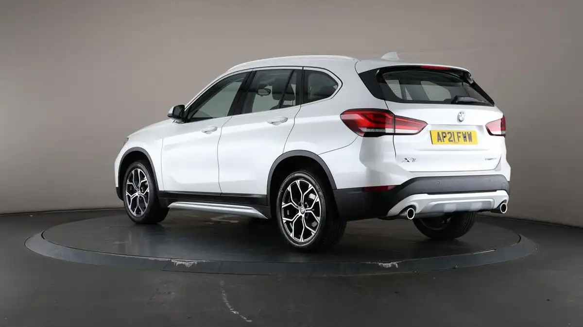 2021-bmw-x1-20td-sdrive18d-xline-big-74