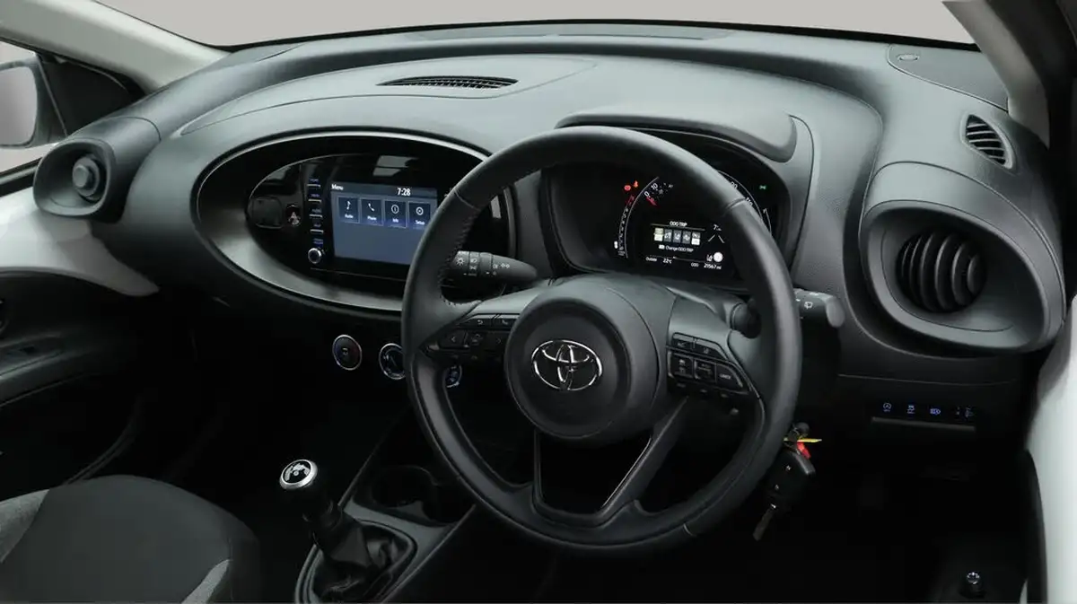 2022-toyota-aygo-x-10-vvt-i-pure-big-9