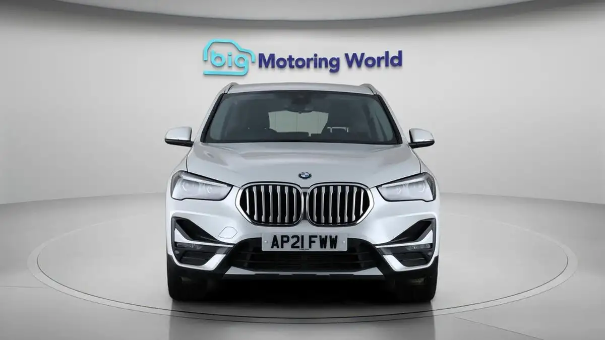2021-bmw-x1-20td-sdrive18d-xline-big-2