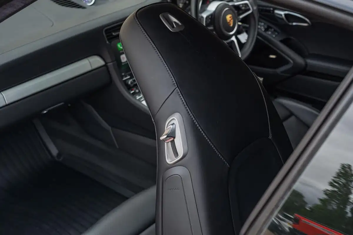 2016-porsche-911-30-carrera-s-coupe-pdk-big-31
