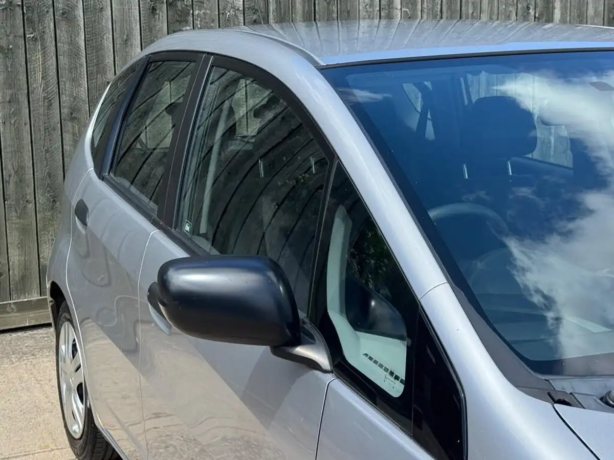 2010-honda-jazz-12-s-big-22