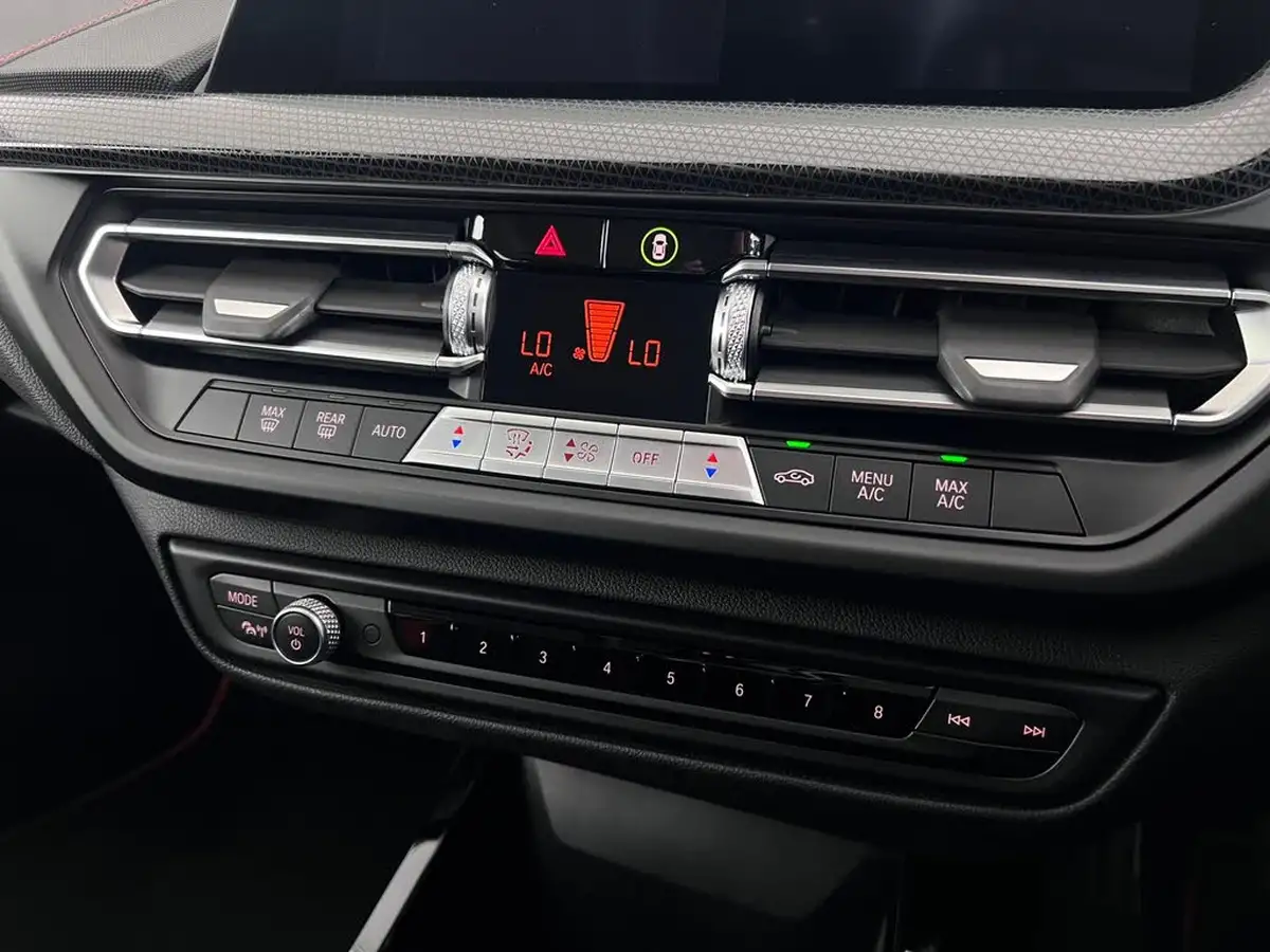 2022-bmw-1-series-15-118i-sport-big-34