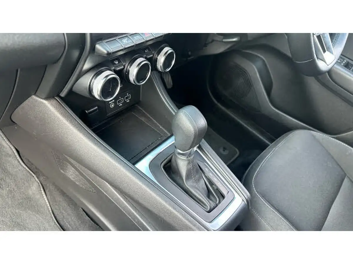 2021-renault-captur-13-tce-iconic-130bhp-edc-auto-big-12