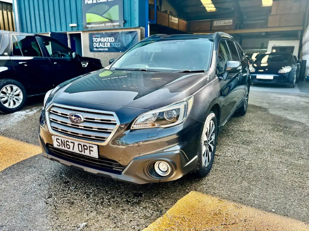 2017-subaru-outback-20td-se-premium-lineartronic-big-3