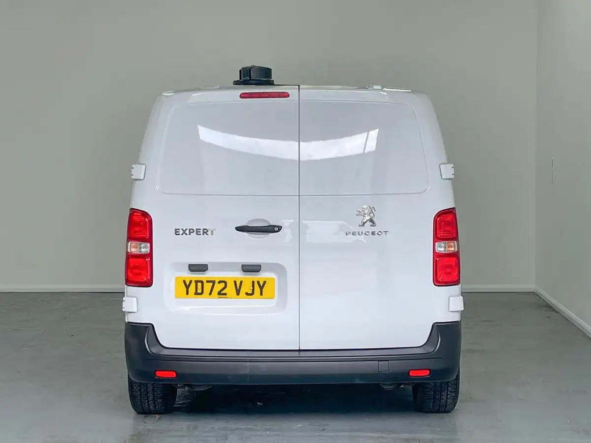 2022-peugeot-expert-15-bluehdi-professional-premium-compact-1000-big-10