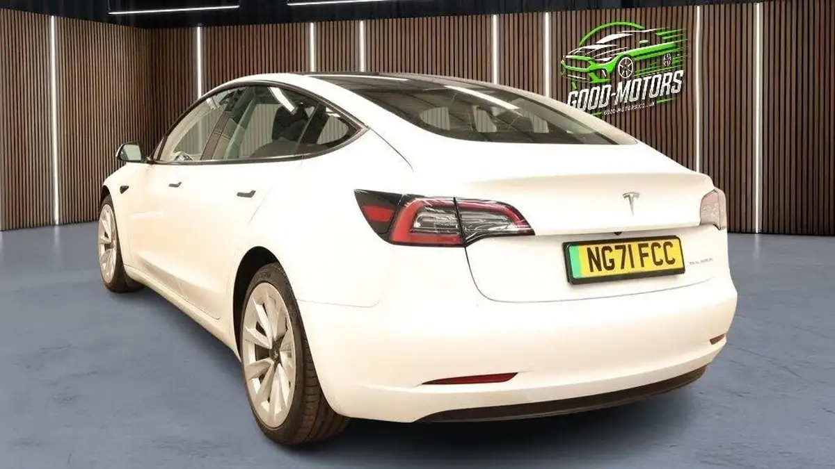 2021-tesla-model-3-e-long-range-awd-big-9