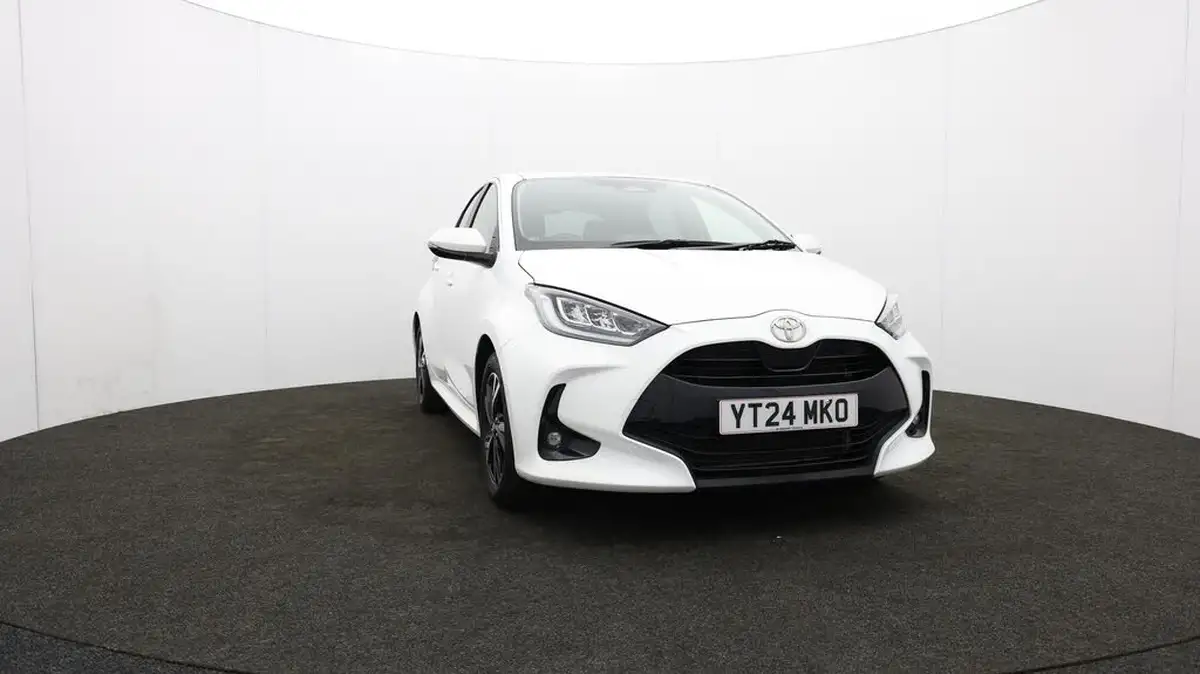2024-toyota-yaris-15-vvt-i-design-big-53