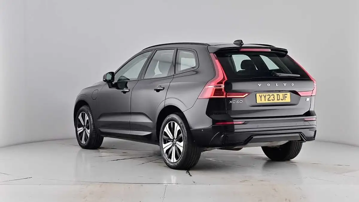 2023-volvo-xc60-20-b5-plus-big-69