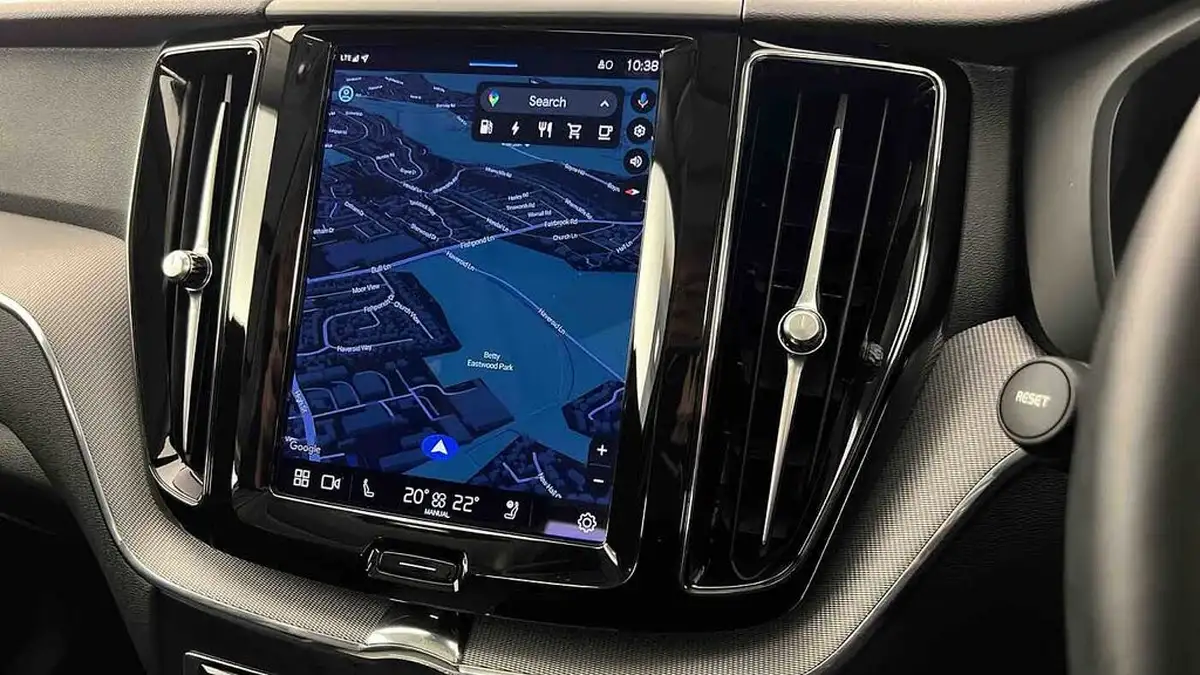2023-volvo-xc60-20-b5-plus-big-21