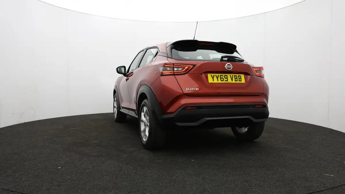 2020-nissan-juke-10-dig-t-acenta-117ps-dct-big-19