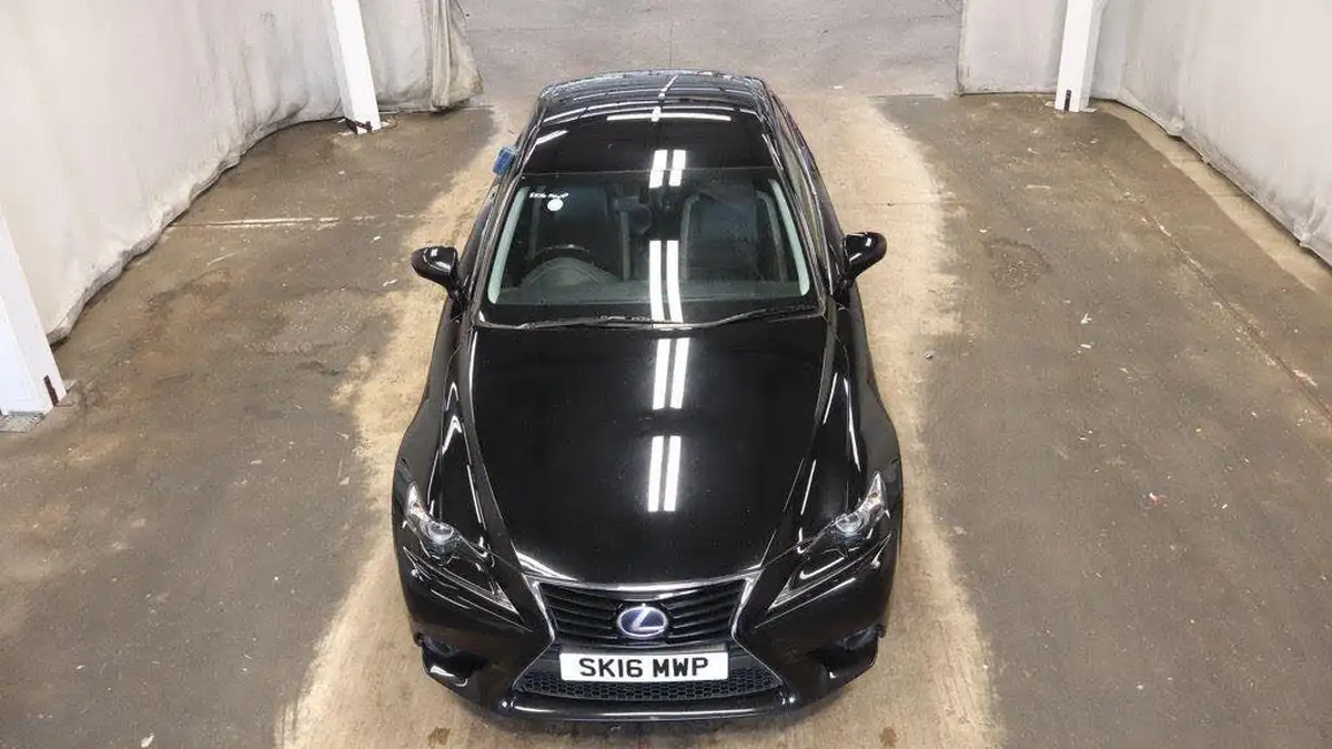 2016-lexus-is-300h-25-sport-big-17