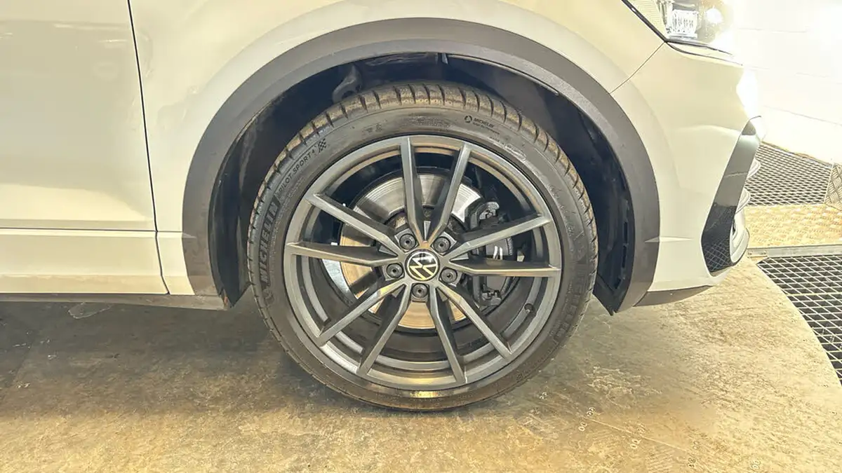 2021-volkswagen-t-roc-20-tsi-r-big-33