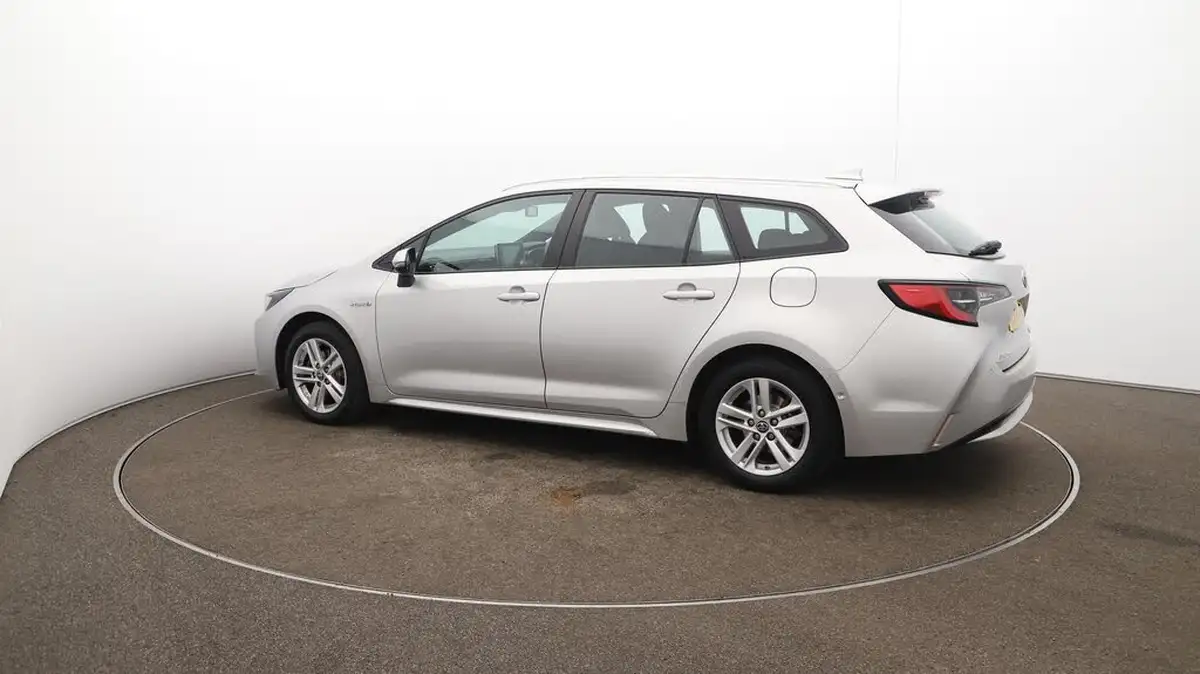 2021-toyota-corolla-18-vvt-i-icon-tech-spare-wheel-touring-sports-5d-big-47