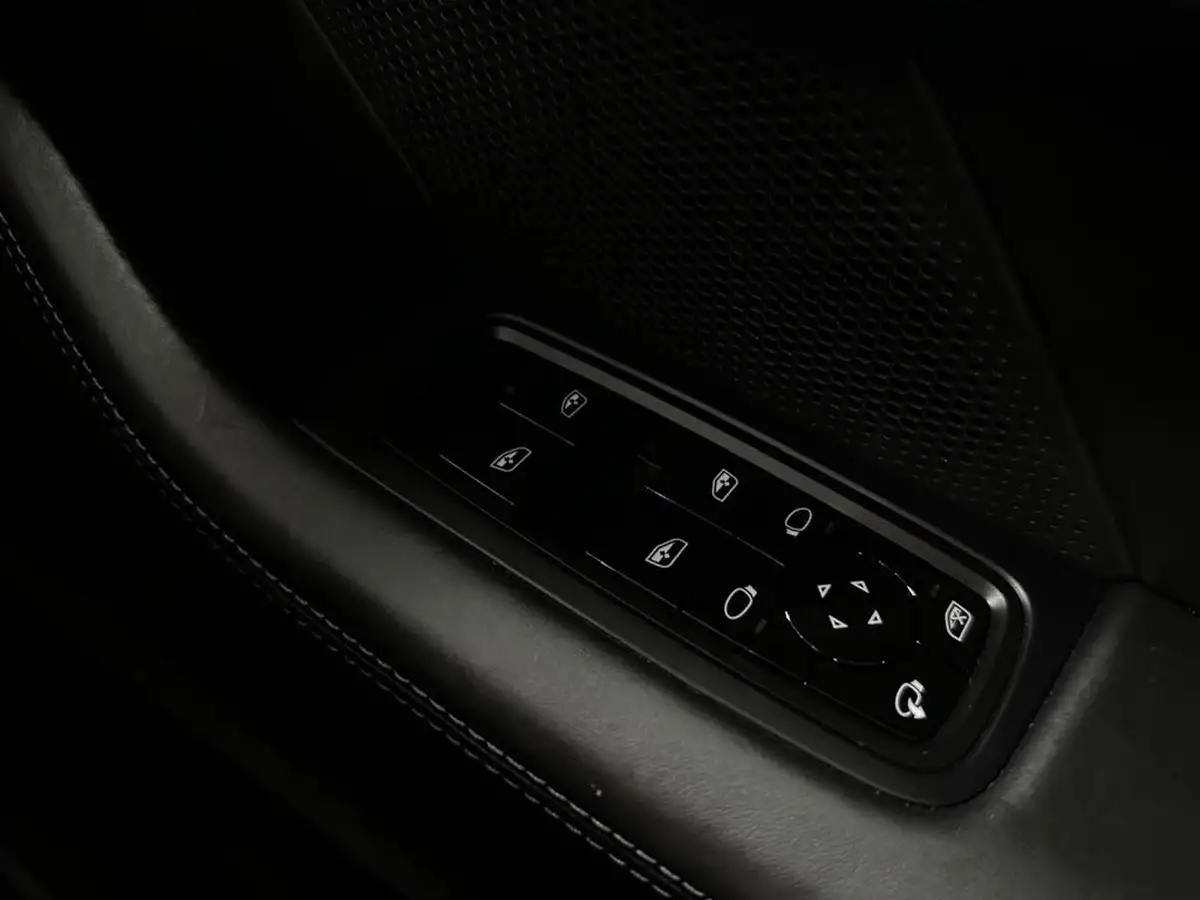 2021-porsche-taycan-e-base-476ps-performance-battery-plus-big-28