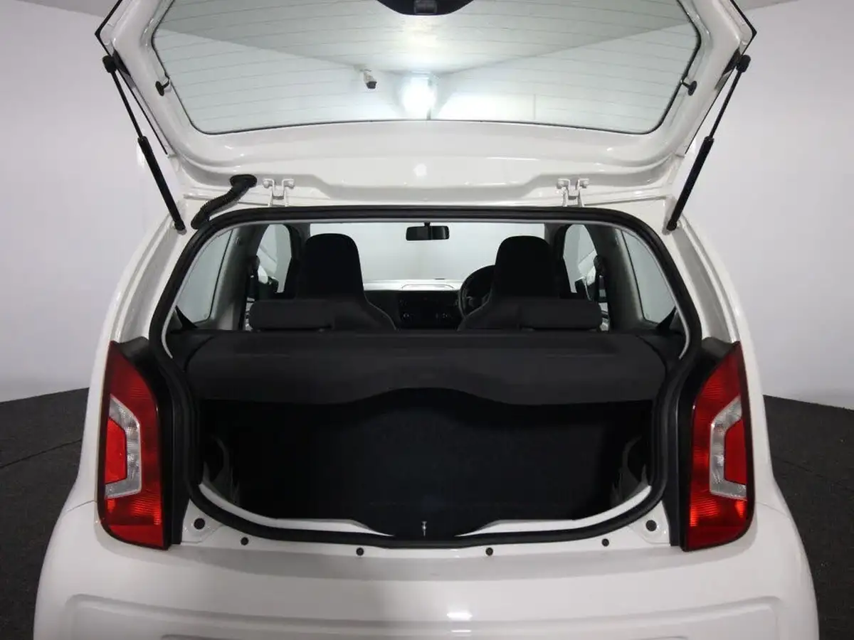 2014-volkswagen-up-10-take-up-59bhp-3d-big-15