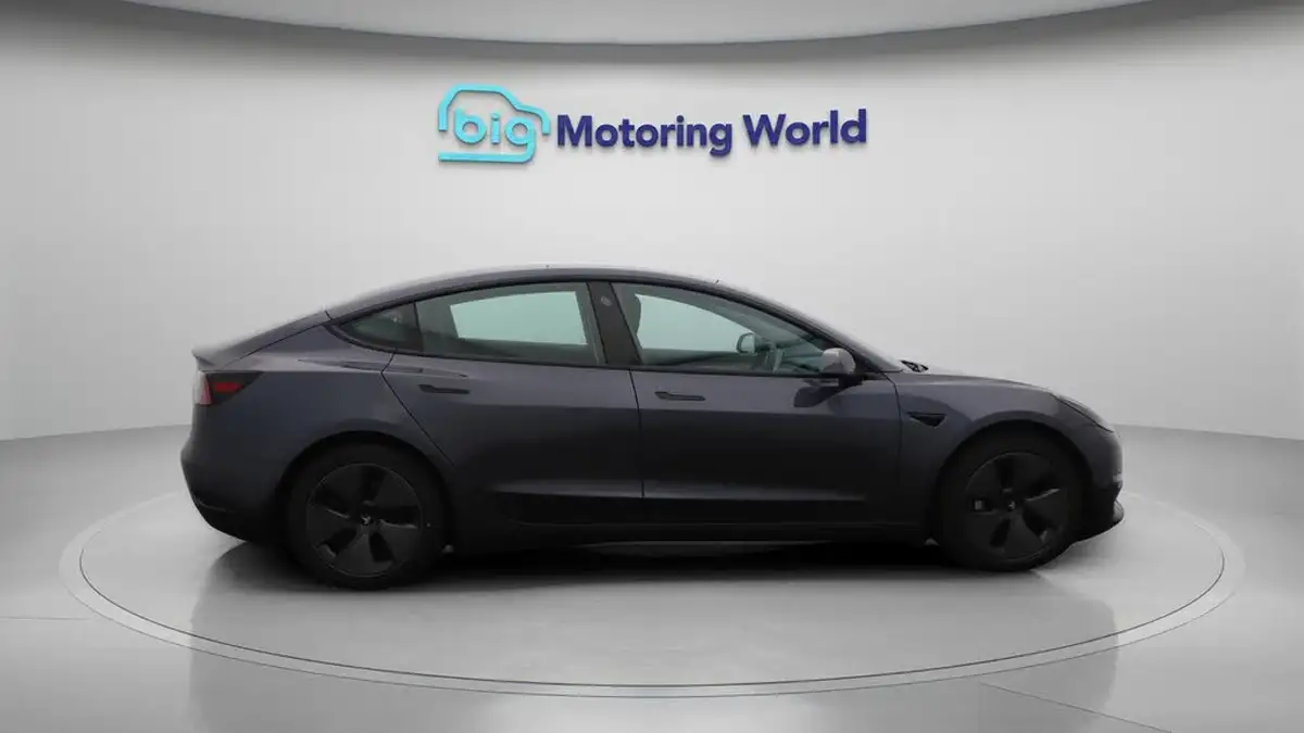 2021-tesla-model-3-e-long-range-awd-big-8