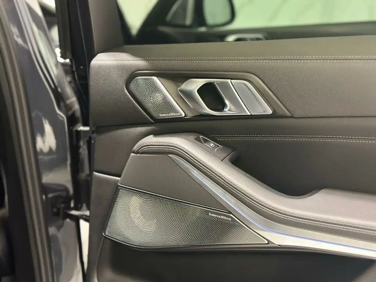 2021-bmw-x5-30-xdrive-45e-m-sport-big-35