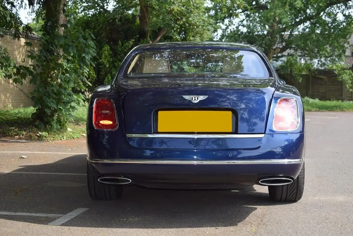 2011-bentley-mulsanne-675-big-49
