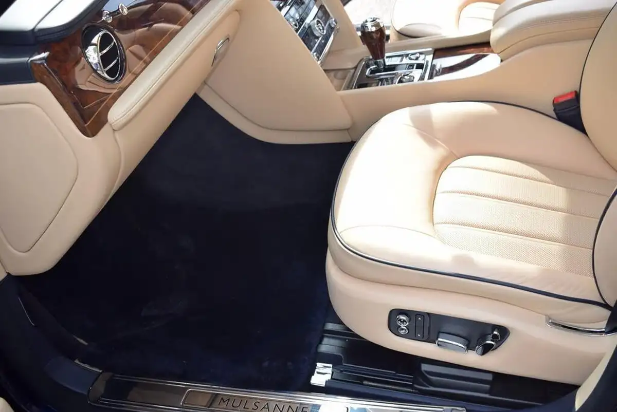 2011-bentley-mulsanne-675-big-25