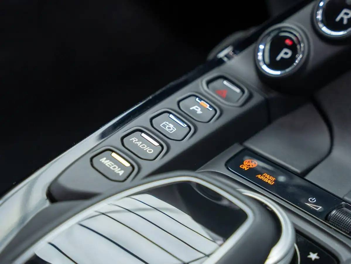 2020-aston-martin-vantage-40-v8-vantage-coupe-auto-big-22